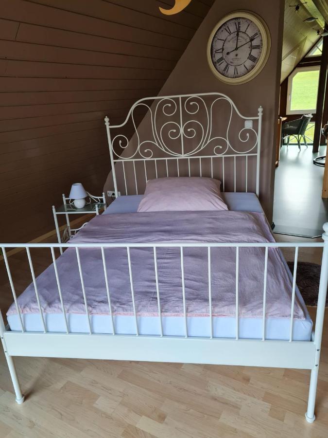 Ferienwohnung Fitness Entspannung Sauna Im Westerwald Derschen Luaran gambar