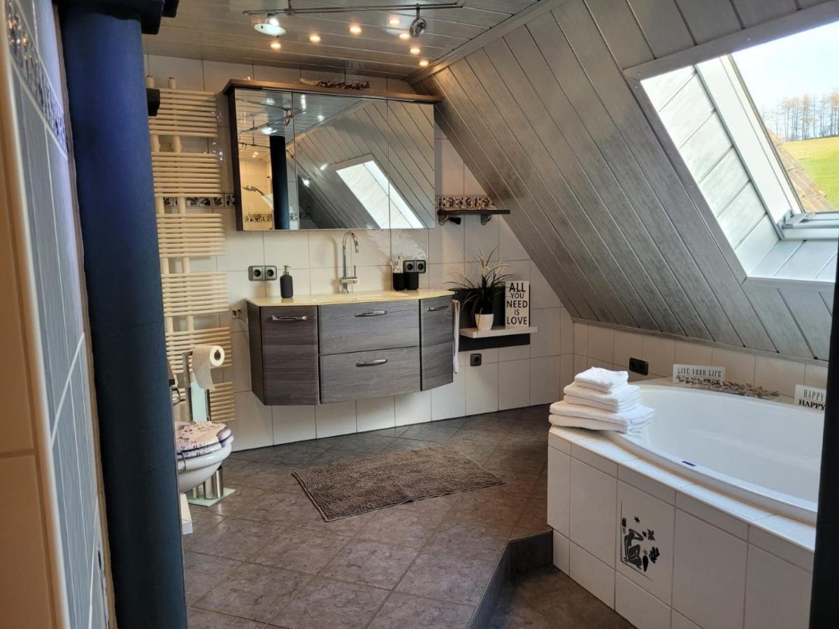 Ferienwohnung Fitness Entspannung Sauna Im Westerwald Derschen Luaran gambar