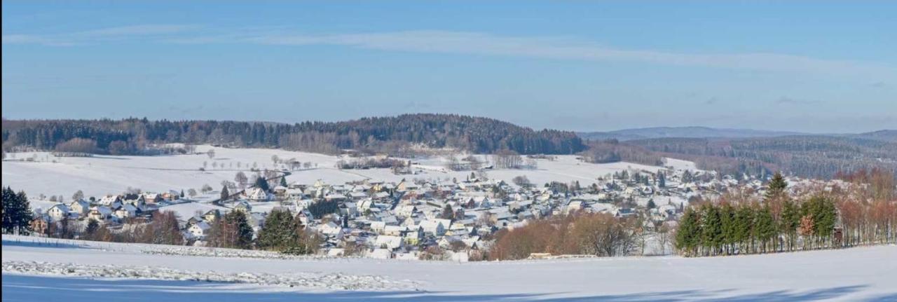 Ferienwohnung Fitness Entspannung Sauna Im Westerwald Derschen Luaran gambar
